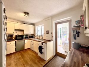 Kitchen- click for photo gallery